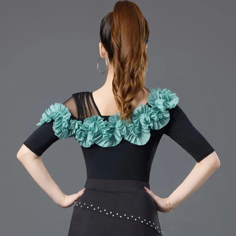 Czarna bluzka do tańca latynoamerykańskiego z asymetrycznym dekoltem, krótkim rękawem, nowa damska koszulka sambo z trójwymiarowym wzorem.