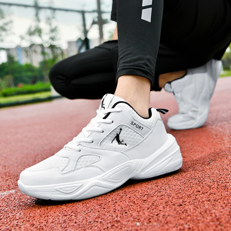 

2025 summer breathable mesh sneakers men's platform youth fashion trend travel casual shoes student running shoes
