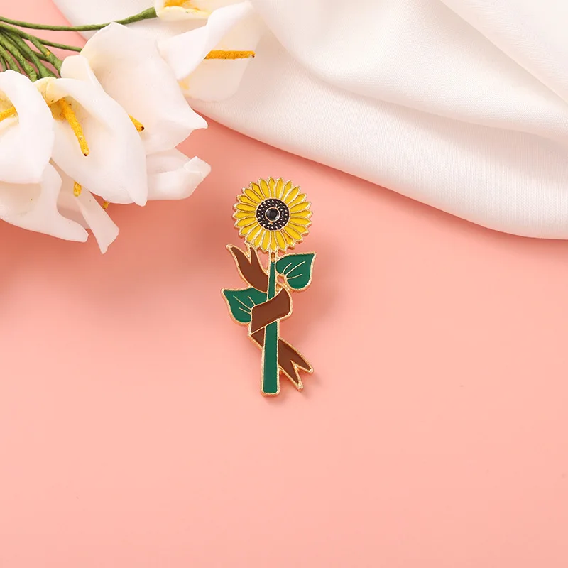 Sunflower brooch Sunshine Prize Metal Badge Plant Flower