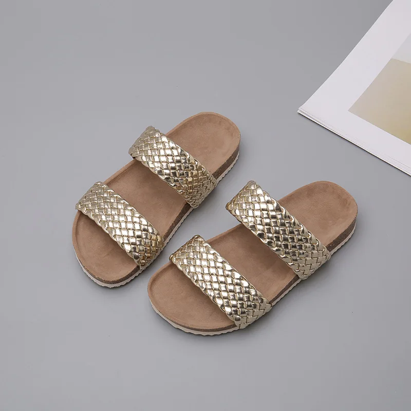 Girls' Slippers 2024 Summer New Retro Children's Beach Shoes Soft Soled Cuomo Kids Wear Stylish Woven One-line Brackets