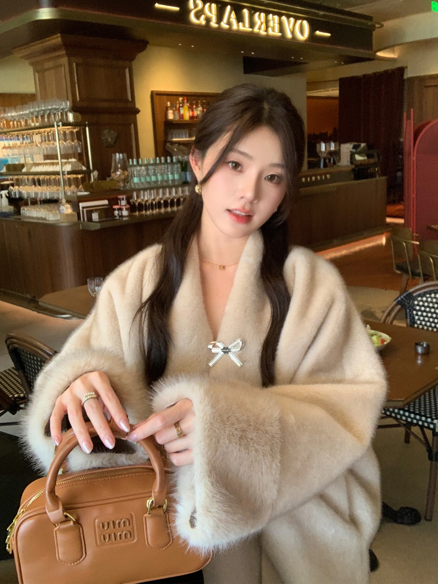 

Unique Beautiful Faux Mink Coat Thi Winter New Sle Women's Fur Coat Comfortable Warm Windproof Whole Skin Long Sve Kor...