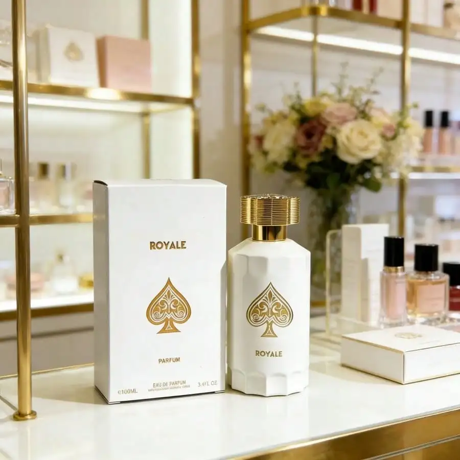 

Royale Eau de Parfum | Elegant Long-Lasting Perfume.Spicy woody leather scent: fresh & slightly spicy top, calm floral middle, rich long-lasting base. Ideal for mature, composed men.