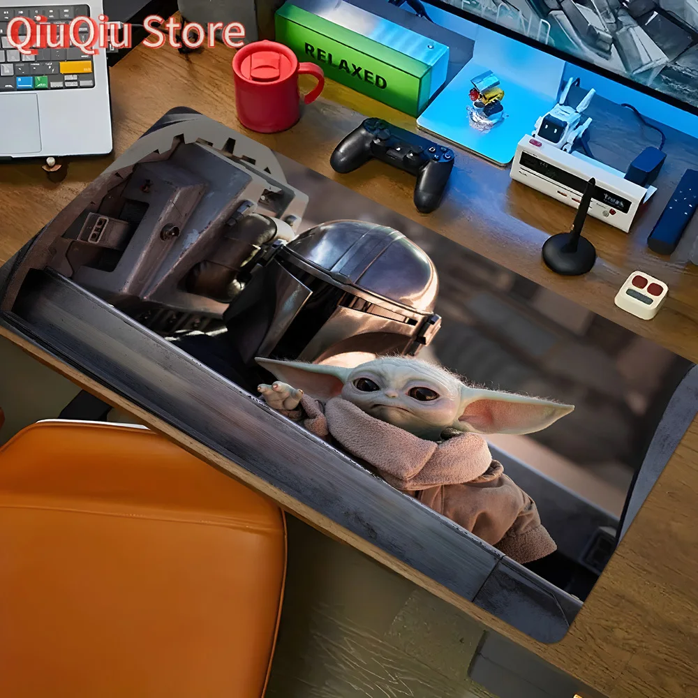 قطعة واحدة من لوحة ماوس Star Wars Yoda مع تصميم درع ماندالوريان - حصيرة مكتب بقاعدة مطاطية متعددة الوظائف للألعاب وديكور المكتب و