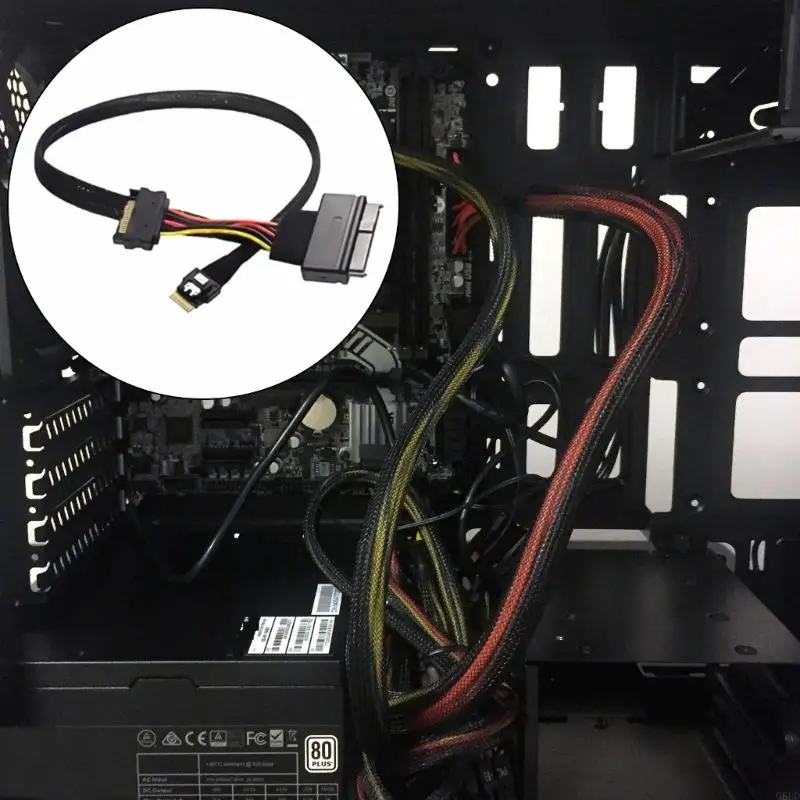 G6DD SFF-8654 4I Laki-laki ke SFF8639 U2U3 SSD dengan daya 15pin dan kabel data