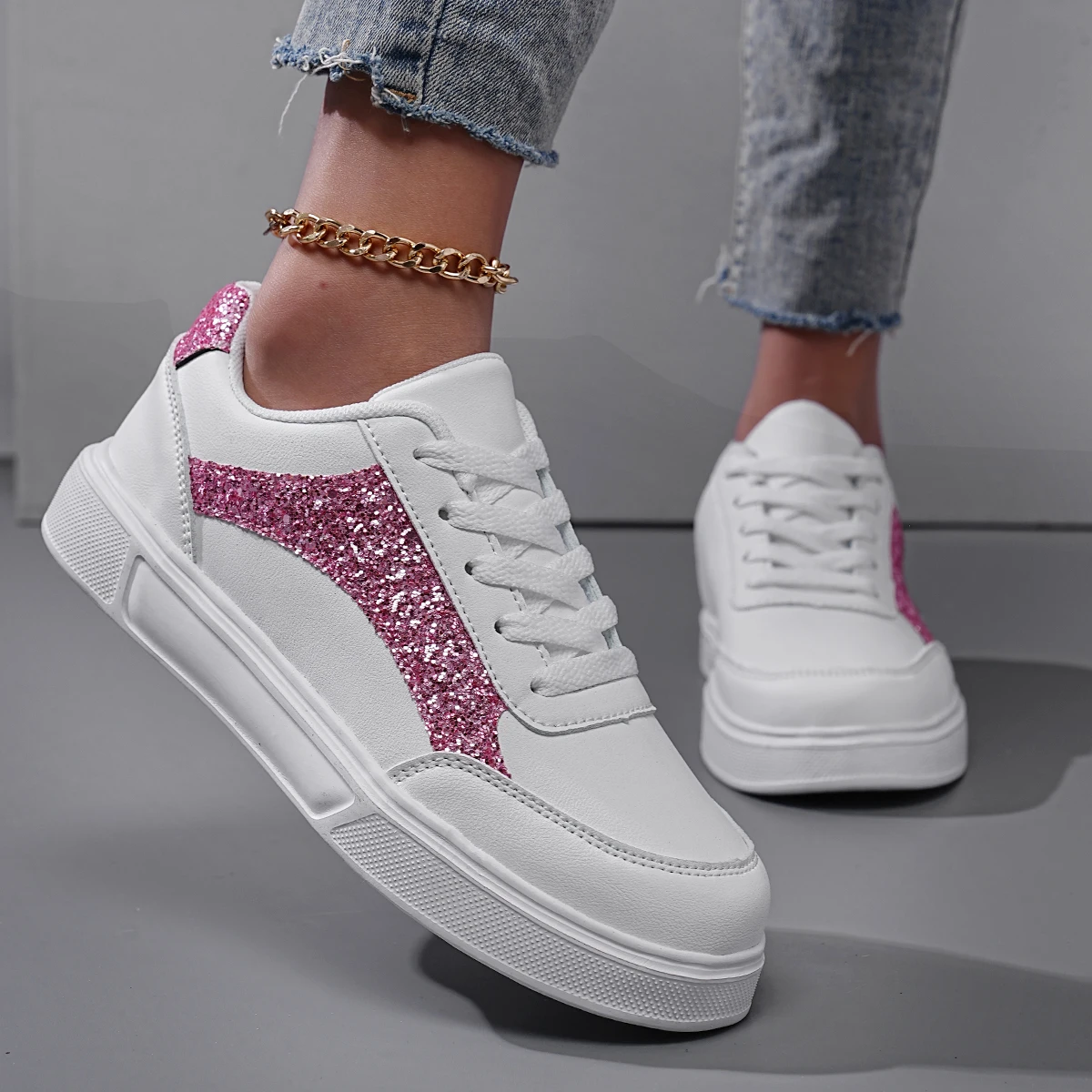 Luxury Women Skateboard Sneaker Silver Running Sport Shoes for Girls Comfortable Spring Outside Street Walking Trainers