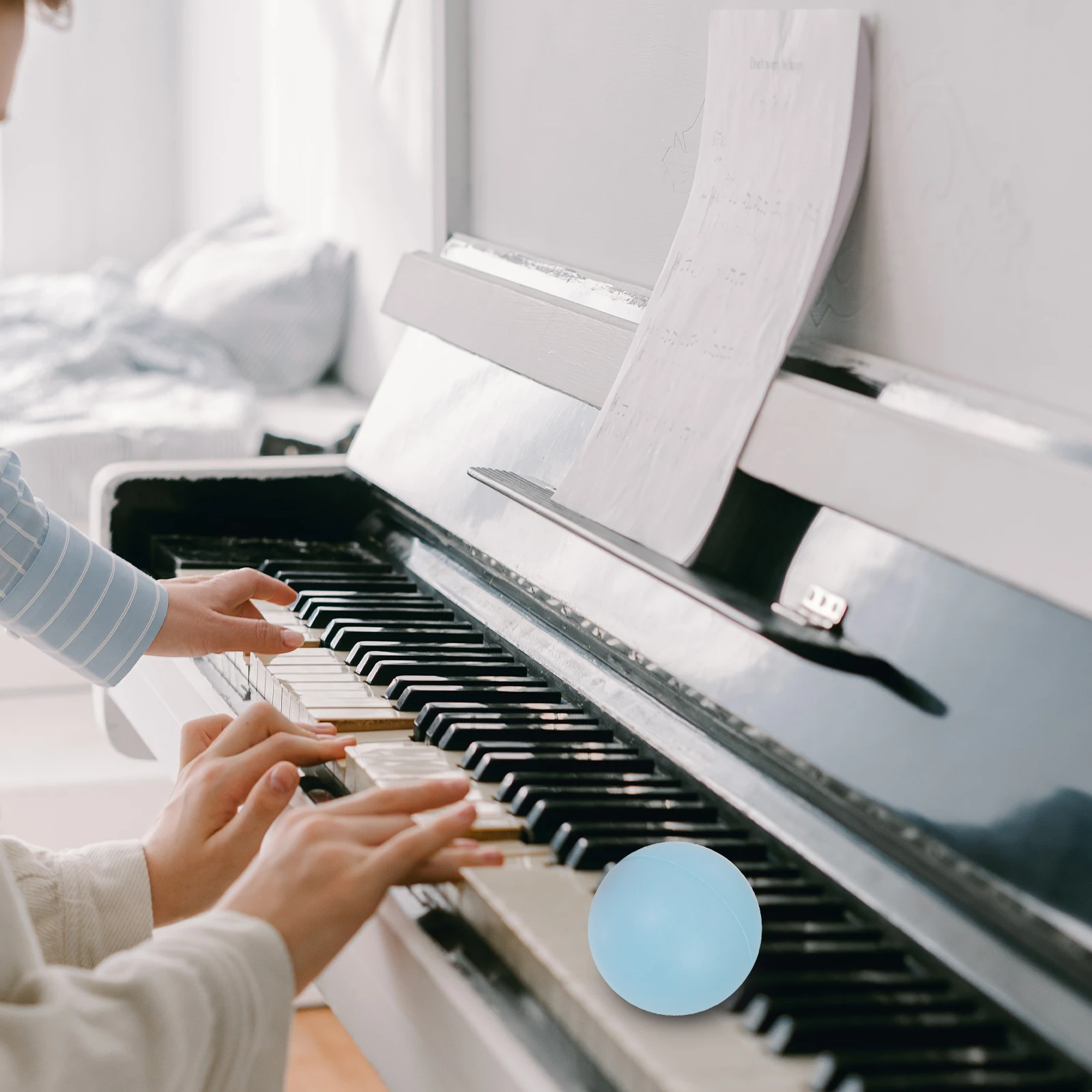 

4Pcs Piano Finger Trainers Durable Piano Gesture Trainer Balls Sponge Finger Exercising Balls for Hand Shape Correction and