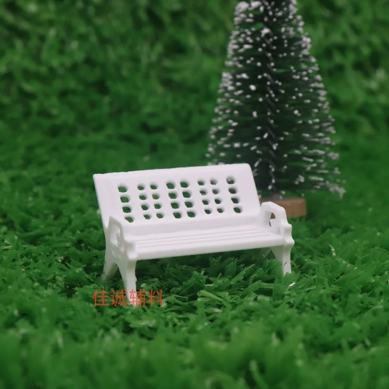 5 szt. Mini Plastikowe Krzesła do Domku dla Lalek Ławka Parkowa Realistyczny Design Lekkie Małe Meble w Skali do Miniaturowych Modeli