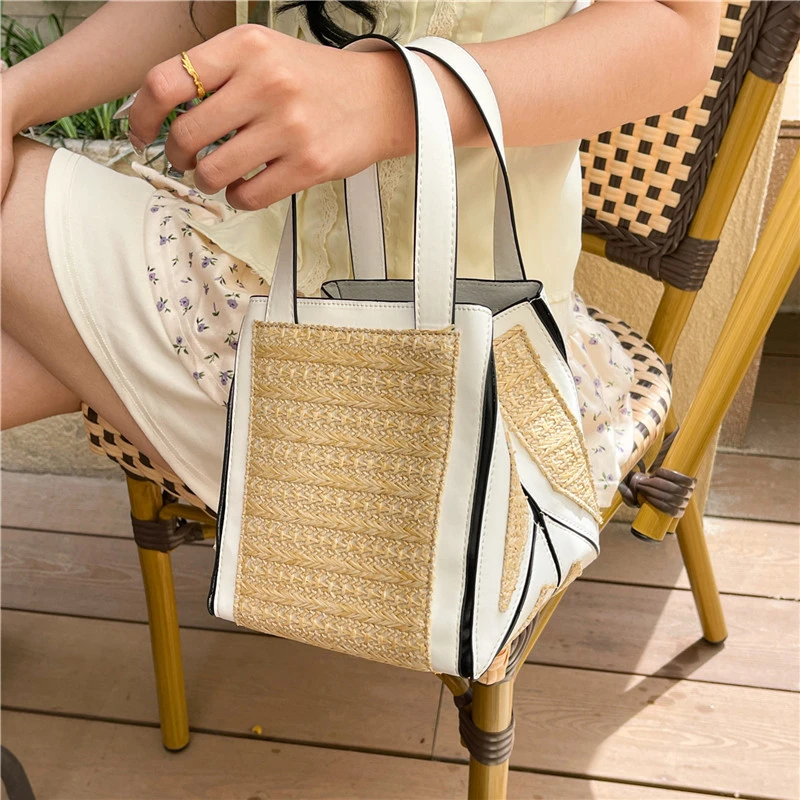 

Luxury Minimalist Diaper Bag Women's Elegant Crossbody Handbag Designer Vintage Tote Leather Textured And Trendy Design