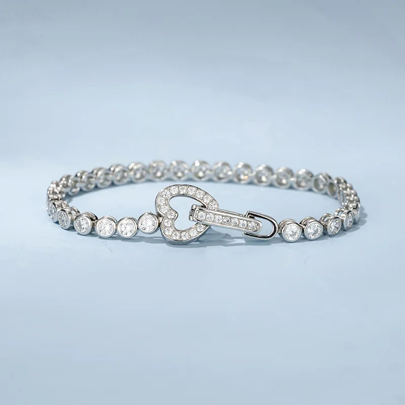 

Viora Jewelry Luxury Solid Platinum PT950 Women's Heart-Shaped Bracelet Simple White Gold Bracelet with Diamonds