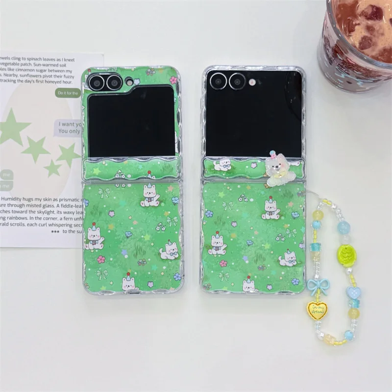 

Grass Play Dog for Samsung Galaxy Z Flip 7 6 5 Protective Back Cover for ZFlip5 ZFlip6 ZFlip7 Case Shell