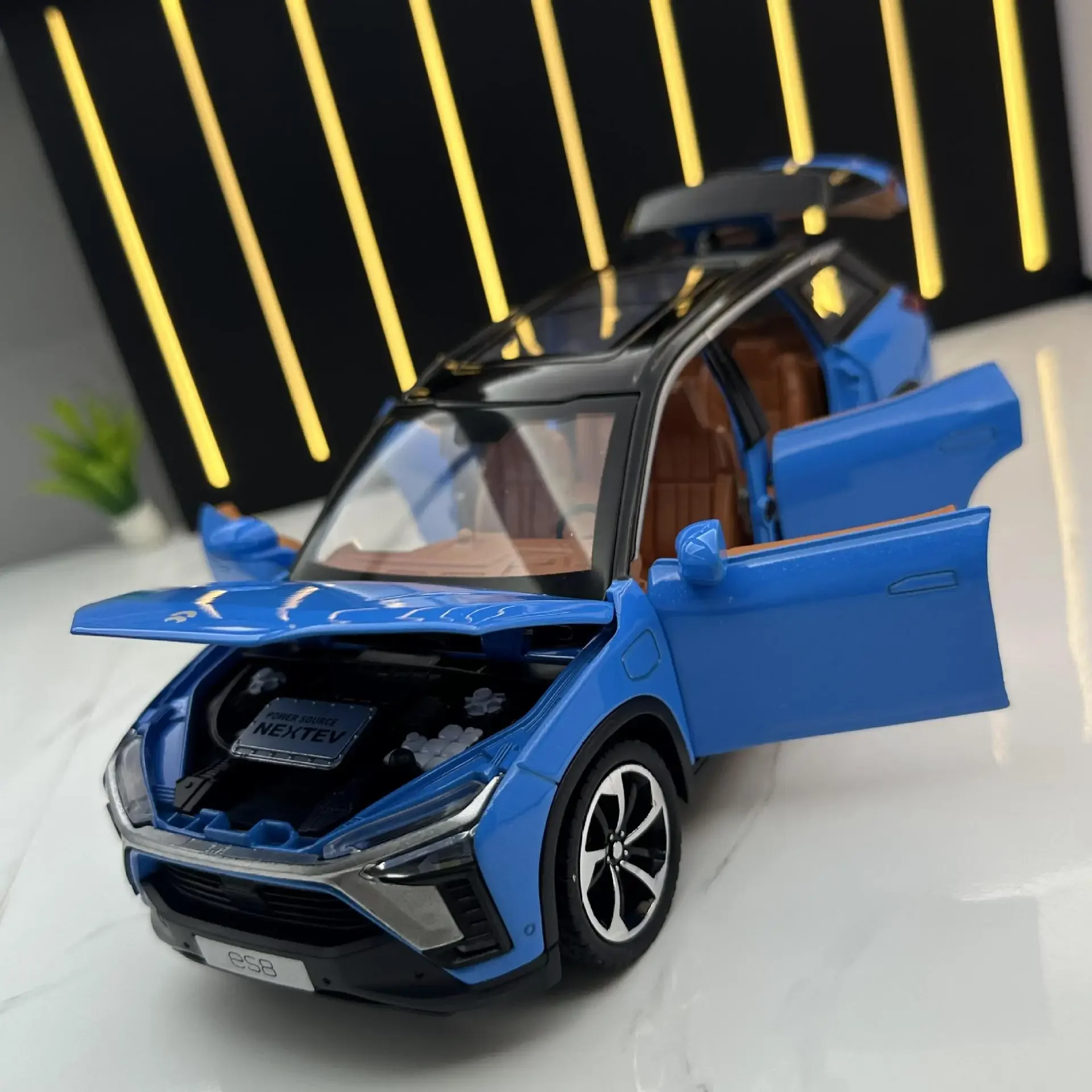 NIO ES8-Modèle réduit de voiture en alliage moulé sous pression, 1:24, véhicule en métal, simulation sonore et lumineuse, jouet pour enfant, idée cadeau