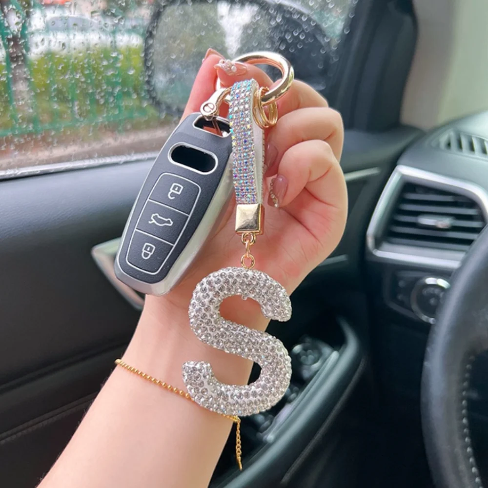 

Full Diamond Diamond English Letter Keychain Letter A to Z English Letter Crystal Uppercase Pendant Rhinestone Silver Pendant