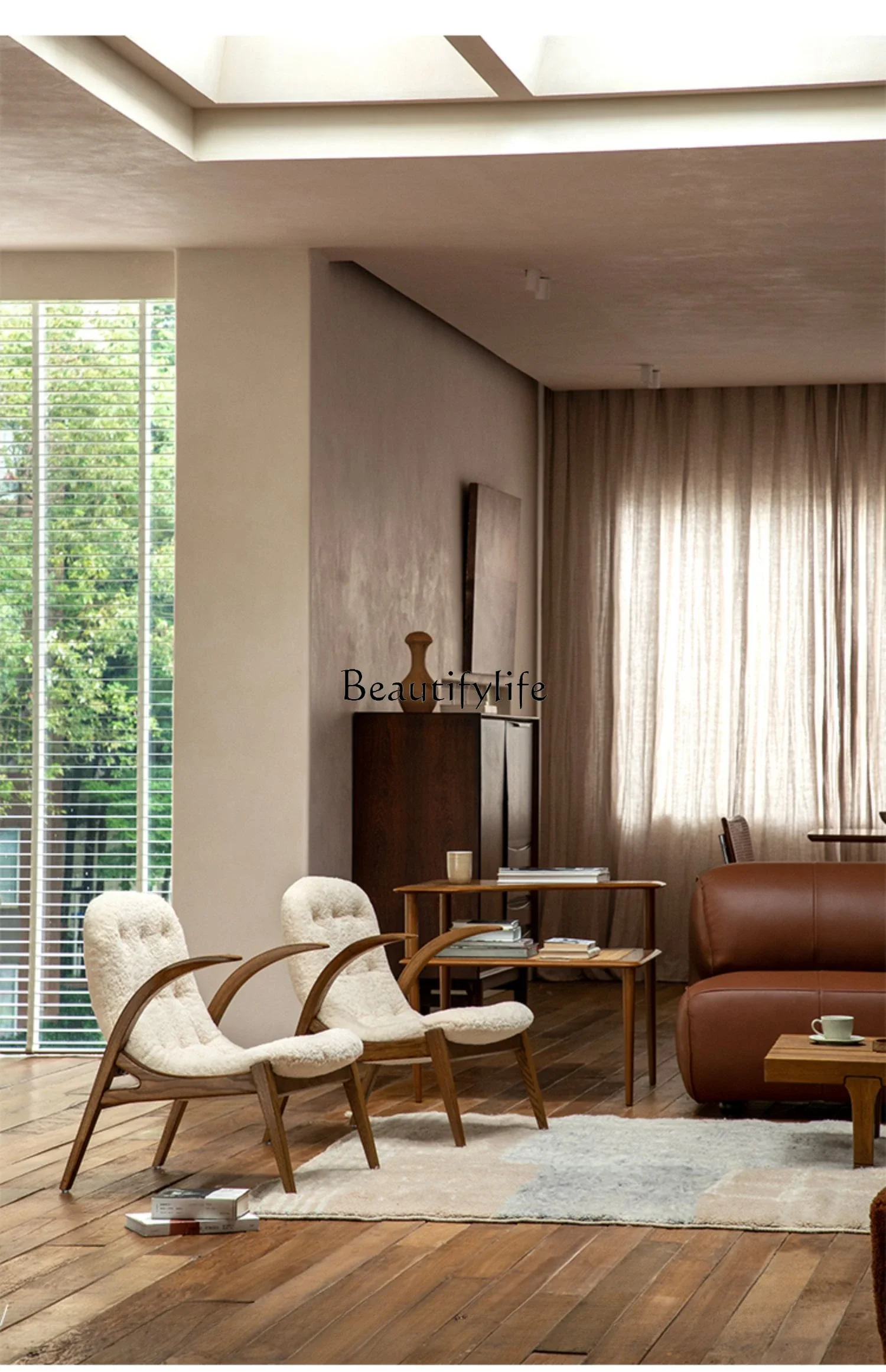 

yj5Creative Art Lamb Wool Leisure Chair French Vintage Style Living Room Couch