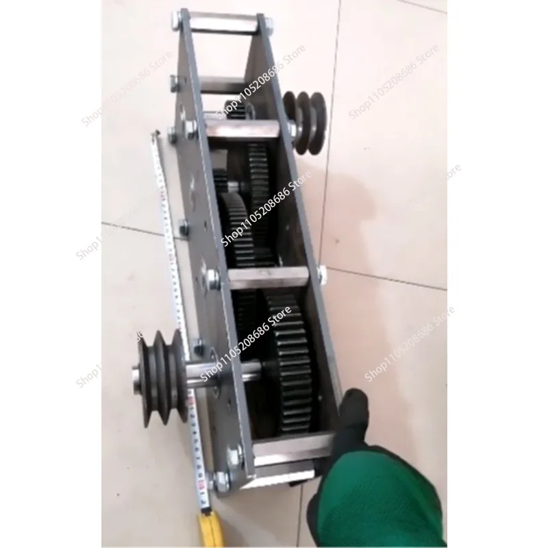 Hydraulic wind turbine high power hand crank 220V20 kW growth rate deceleration gear box