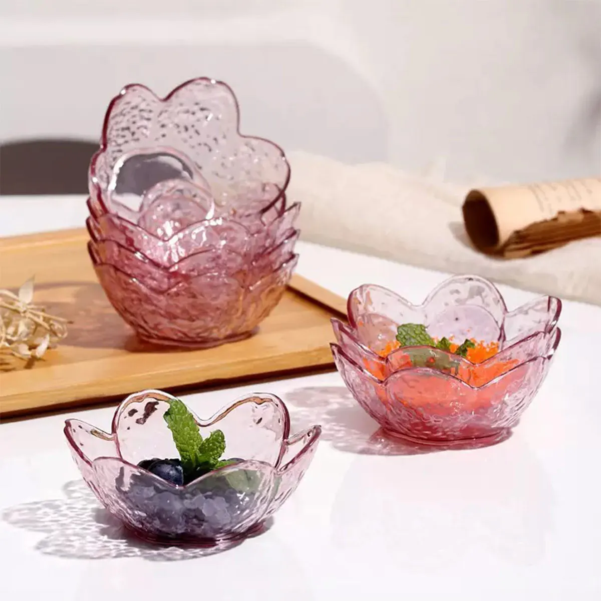 Japanese-Style Transparent Dipping Sauce Dishes, Creative Small Plastic Dishes for Seasoning, Hot Pot Seasoning Bowls, Petal-Shaped Sushi Dipping Dishes, Pink Fireworks Sauce Dishes, 10 Pieces