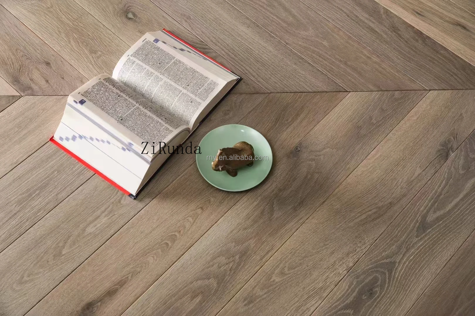 Versión personalizada l suelo de parquet en espiga de grado CD envejecido de color activo de roble europeo