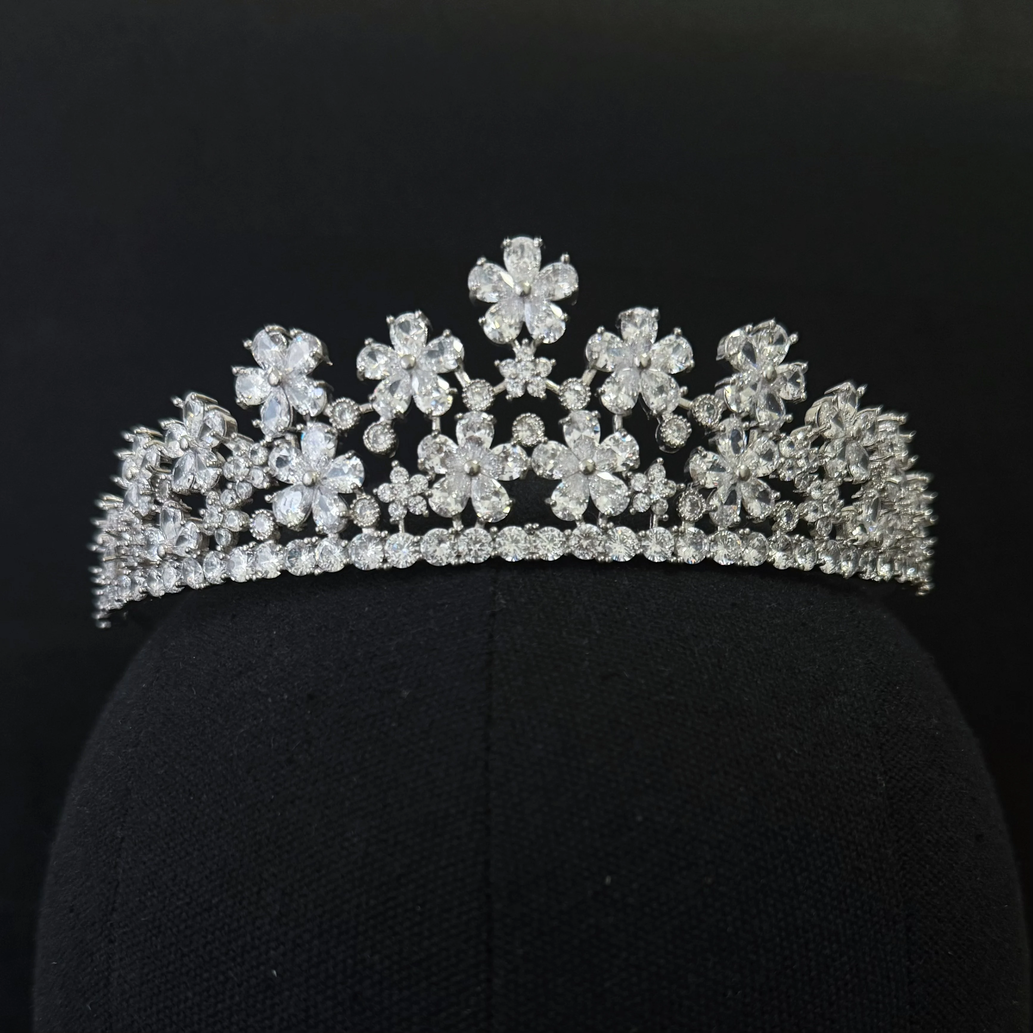 

Великолепная свадебная повязка на голову с кристаллами циркона, тиара принцессы, короны, элегантные головные уборы для невесты, свадебные аксессуары для волос