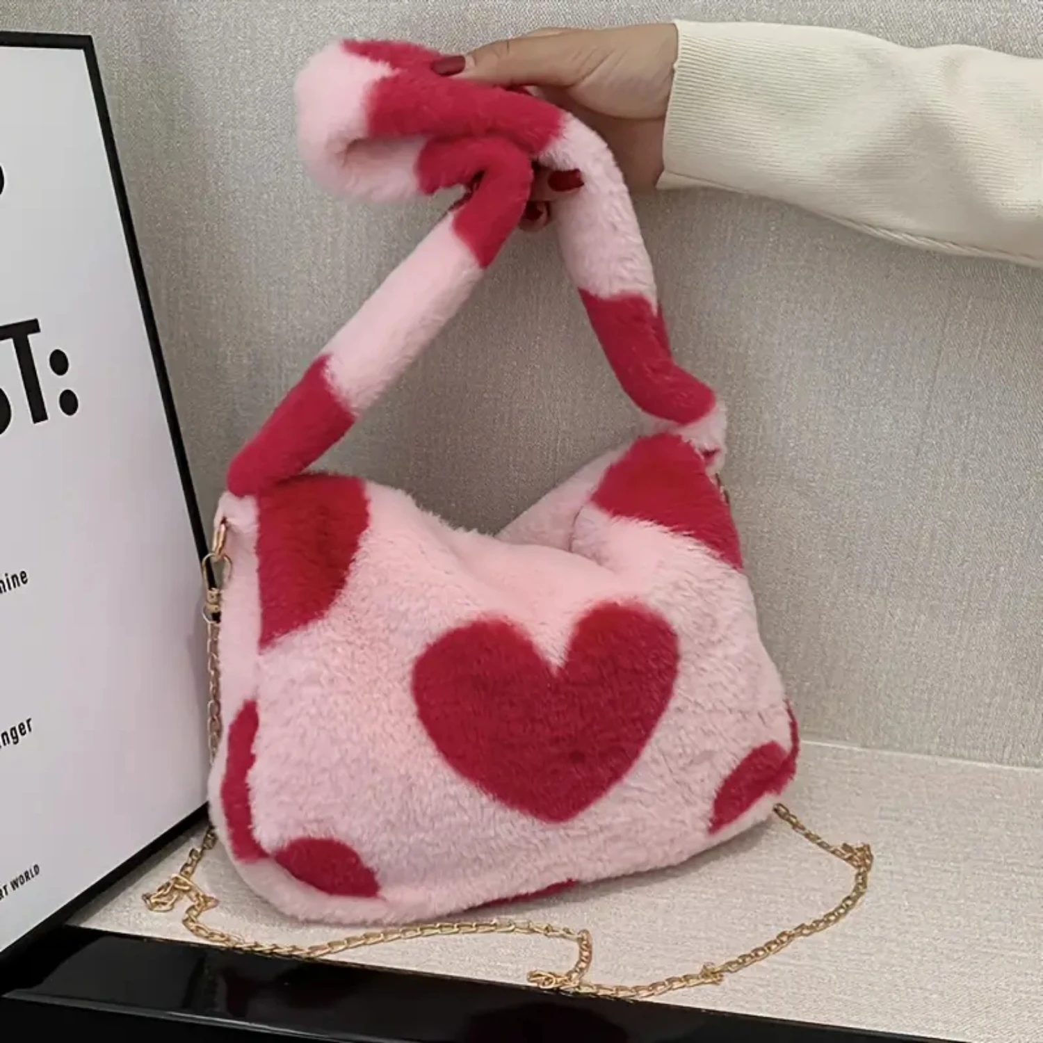 

Heart Decor Faux Fur Crossbody Bag, Chain Shoulder Bag, Handbag