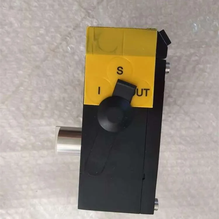 Locator EP5XX-HPGU-35K01-PV9DA-4Z