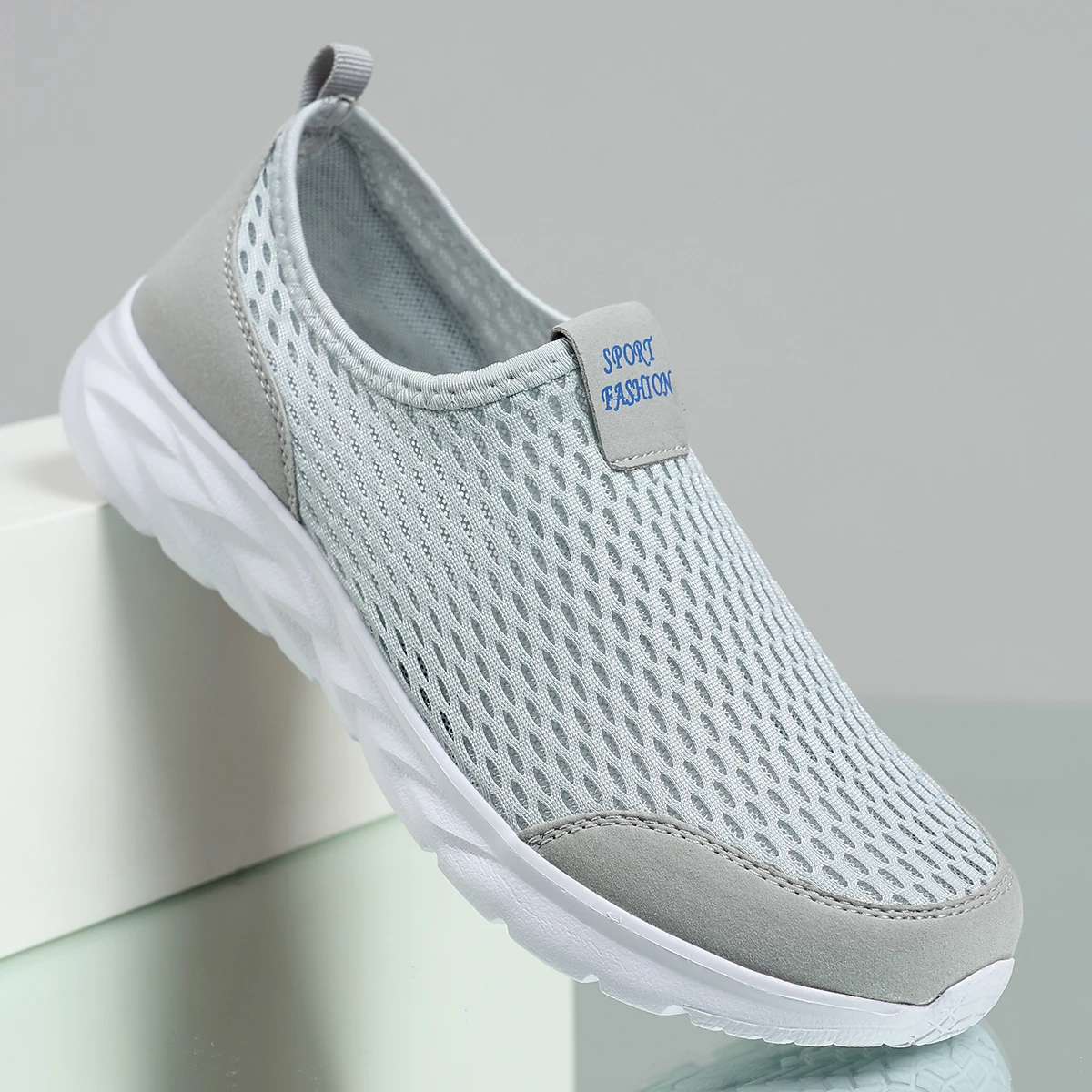 

Men Shoes Slip on Fashion Sneakers Male Sport Running Shoes Breathable Gym Training Walking Tennis Shoes Non Slip Workout Flats