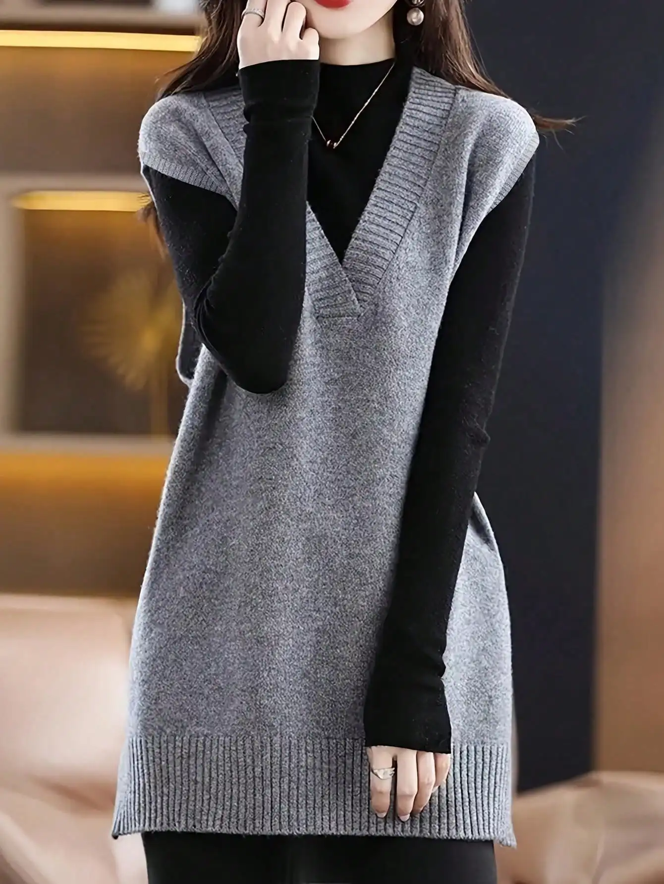 

Gray V-Neck Sleeveless Knit Sweater Vest for Women, Minimalist Elegant Design, Autumn Winter Wear