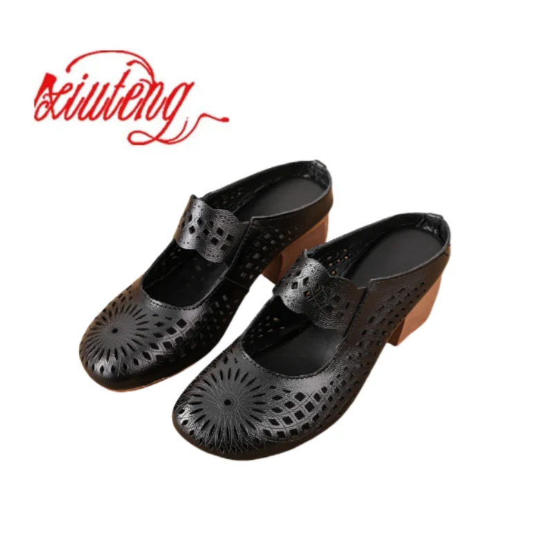 

Xiuteng Retro hand-hollowed hole shoes 2025 new summer heel casual women slippers middle-aged mother soft-soled shoes