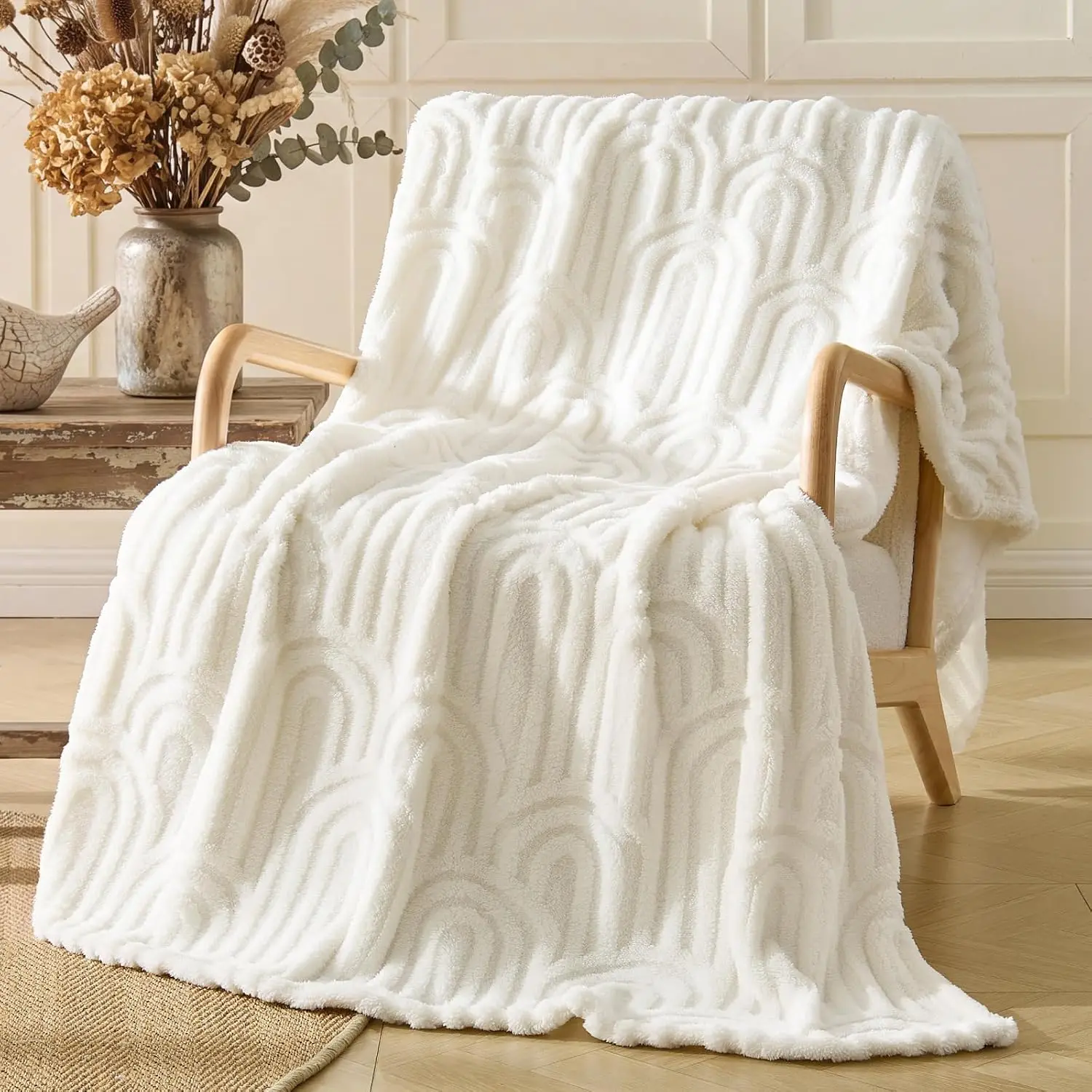 Gentle Soft Throw Blanket for Couch - Super Soft Cozy Summer Blankets for Women Bed Sofa, Fluffy Fleece Throw for Girls