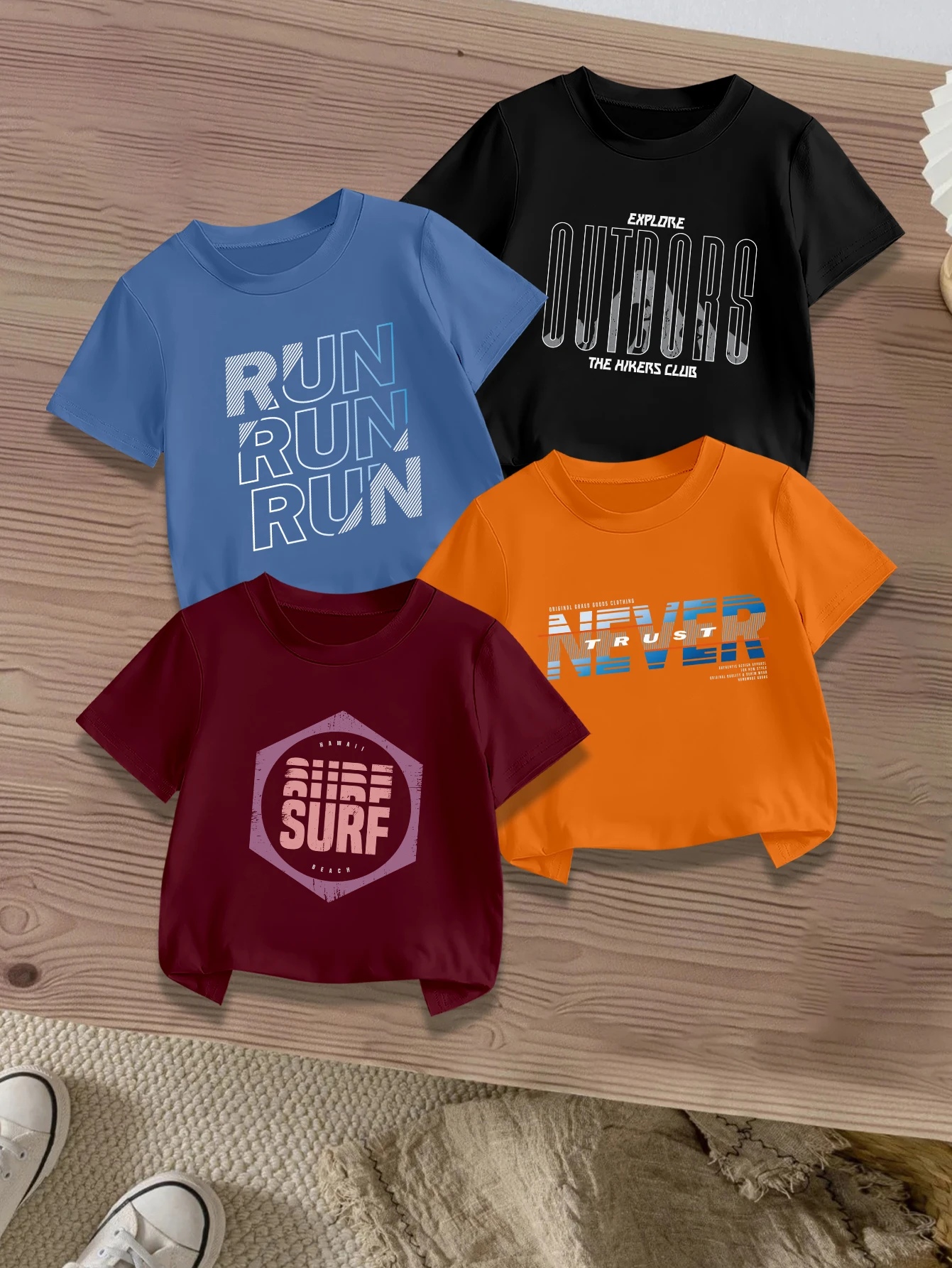 

4 предмета: летние повседневные футболки для мальчиков с мультяшным принтом и надписями на английском языке