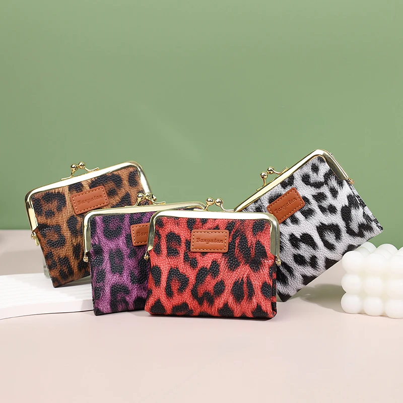 

Женский кошелек Banyalan с леопардовым принтом, с несколькими отделениями для карт, на молнии, для монет, портативный, повседневный, короткий клатч для вечеринок и ежедневного использования