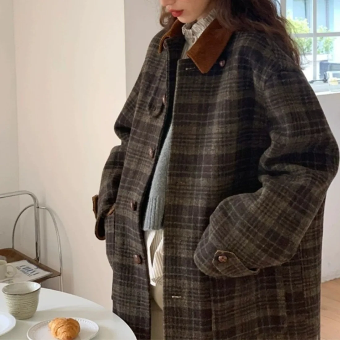 Long plaid woolen coat women's woolen coat autumn and winter Korean small man high sense Hepburn style British style