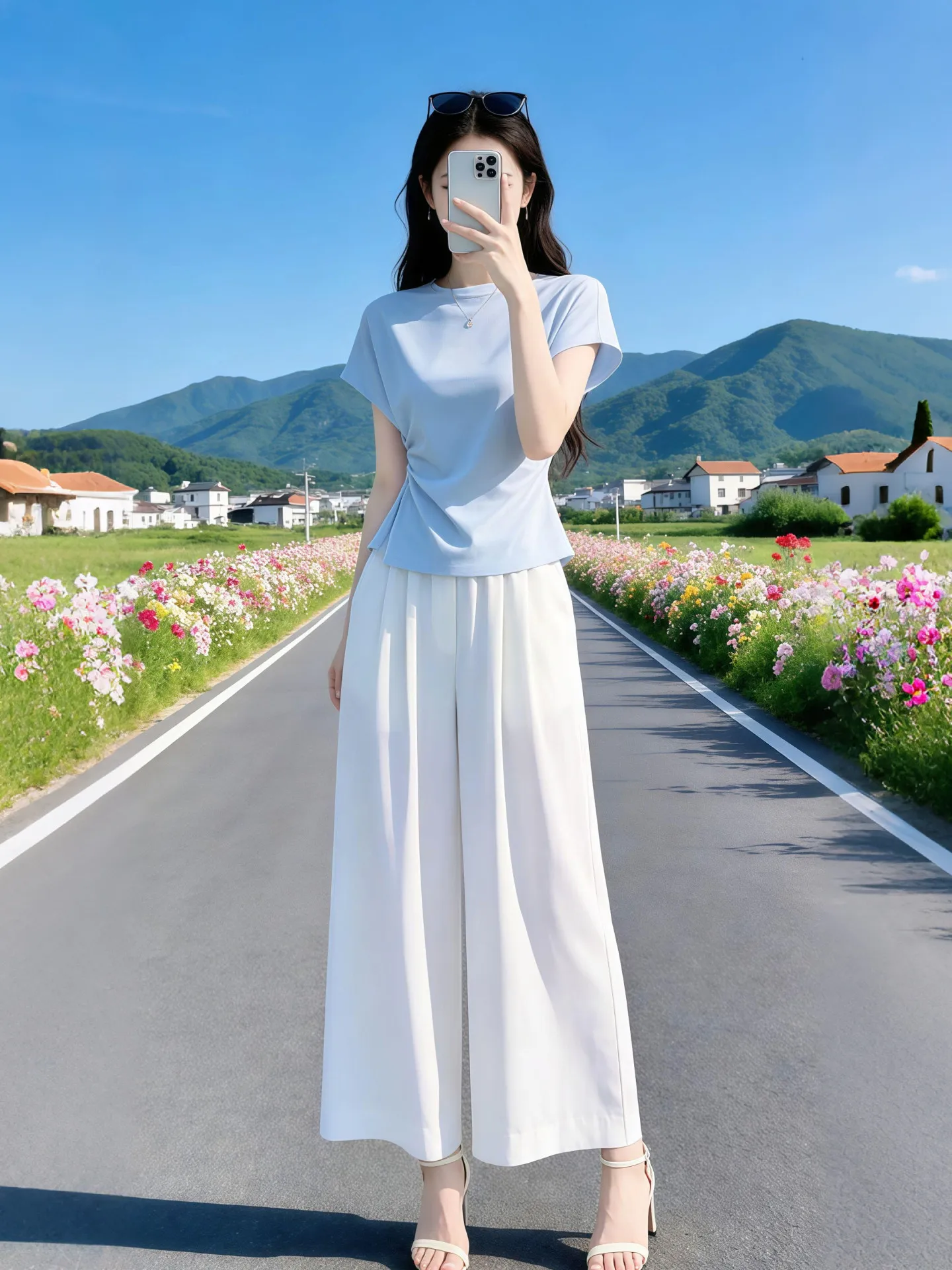 

Fashionable Ice Blue Korean Style Two-Piece Set Slim Fit Top Wide Leg Pants Draping Sensation Summer Collection Women's Outfit