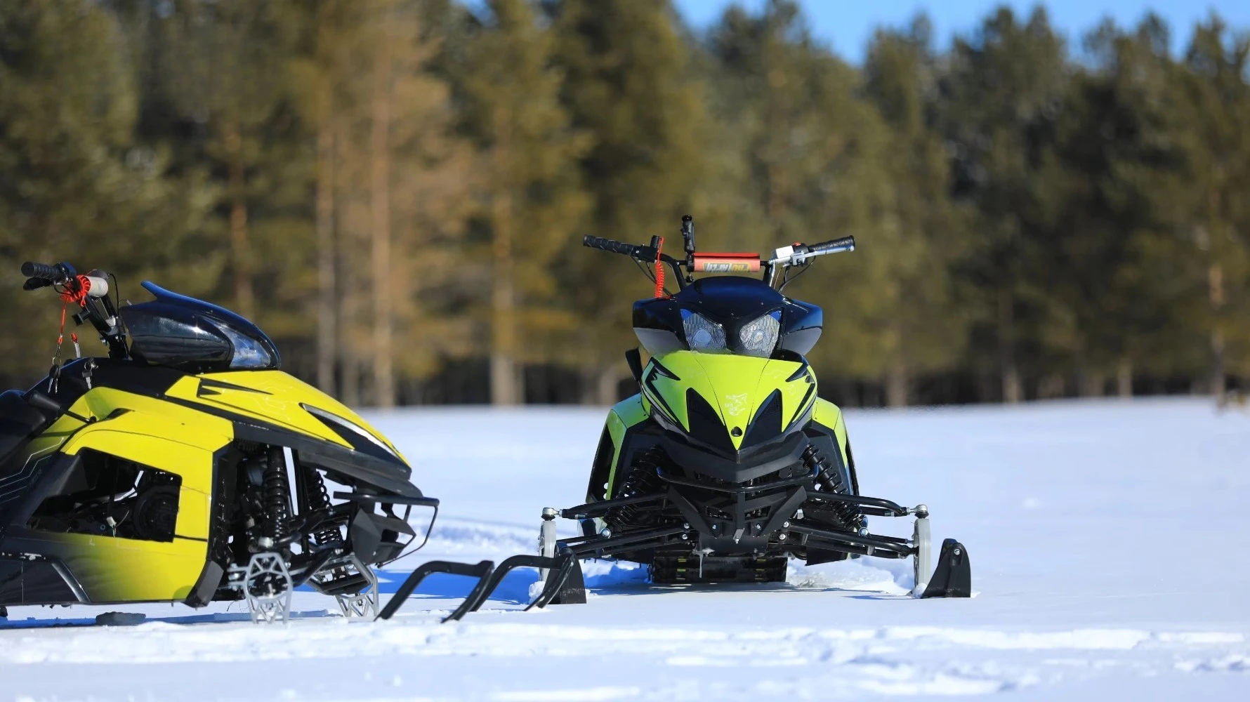 

200cc Tracked Gas Snowmobile Winter Ski Resort Ice Vehicle Walking Scooter with Snow Sled