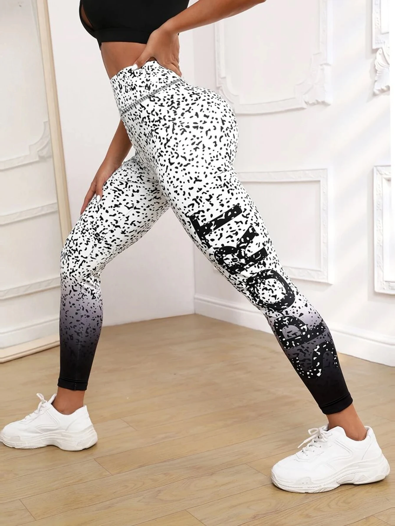 Women White/Black Gym Leggings Mujer Push Up Booty Pants Scrunch Sports Fitness High Waist Yoga Leggins Drop Shipping