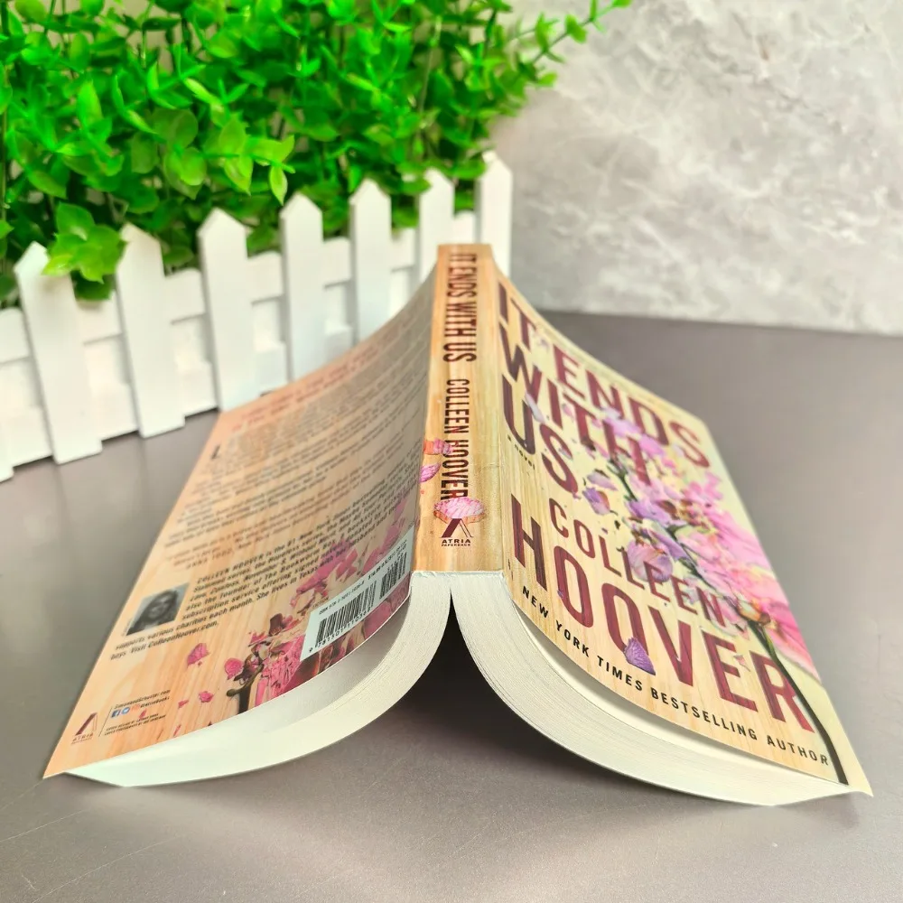 Termina conosco: uma versão em inglês de romance Estou com nós: uma novela