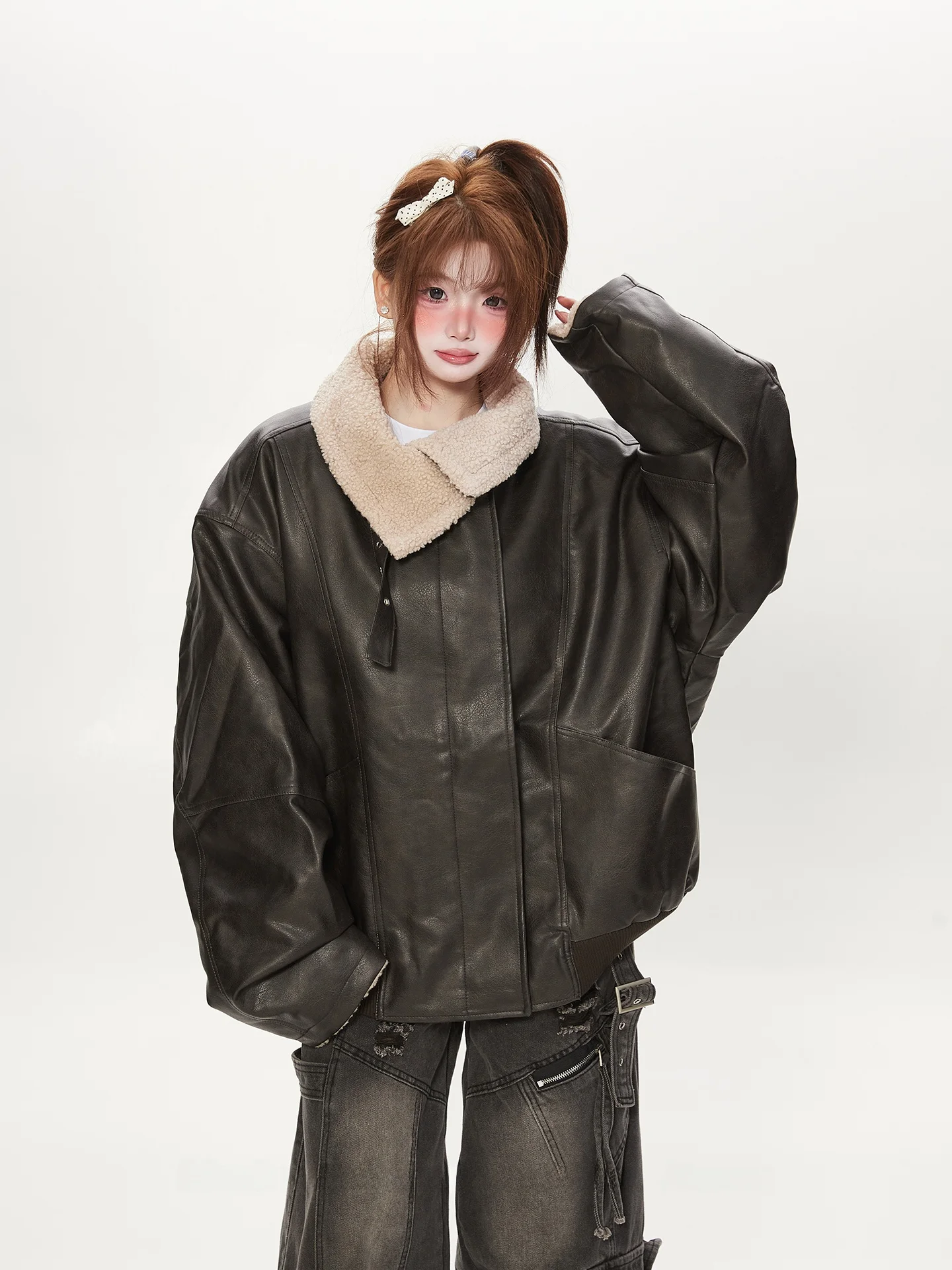 Thiened Fce Gefütterter Loser Damen-Mantel Retro Amerikanischer Stil Umweltfreundliches PU-Lammfell-Spleiß-Wintermantel