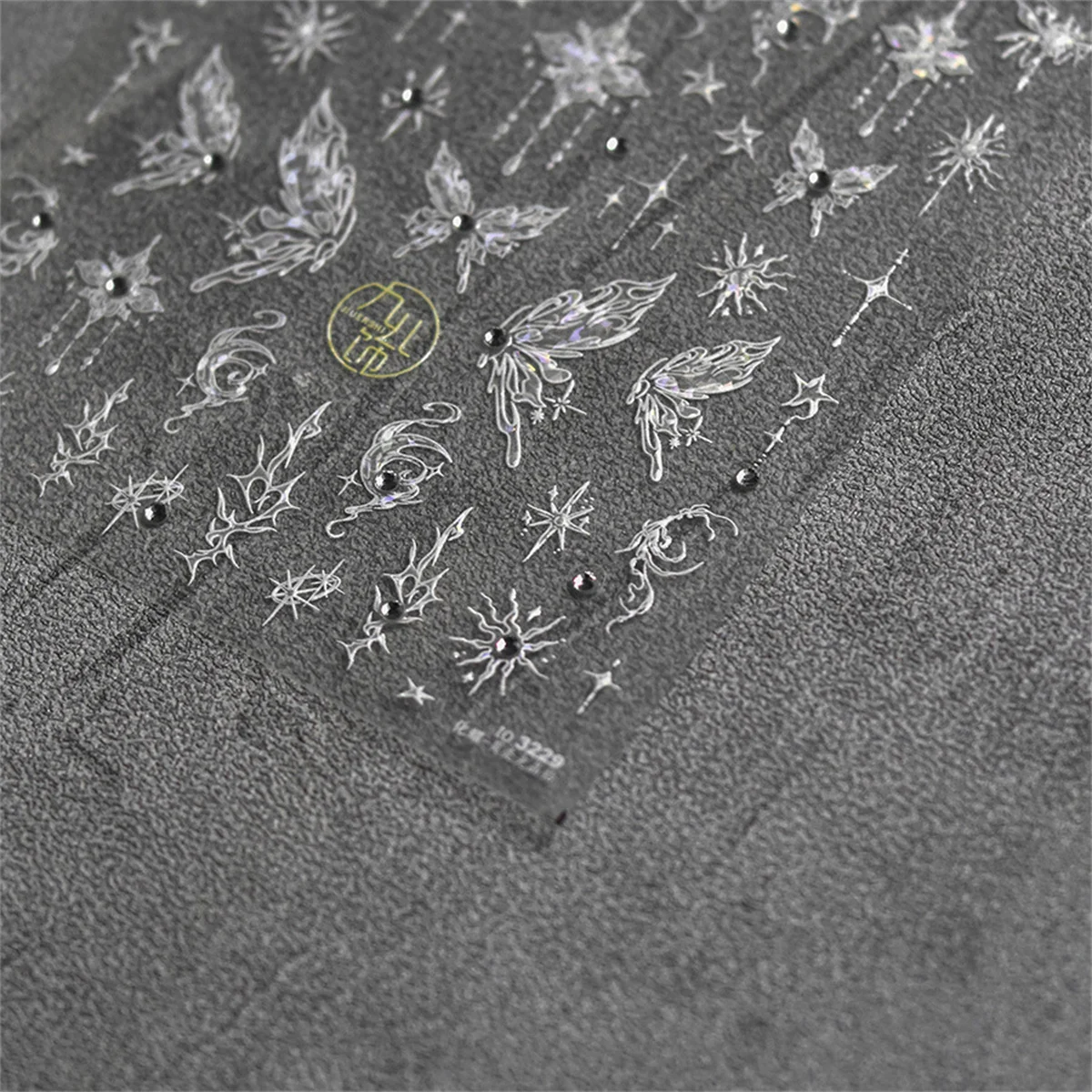 1ชิ้น5D แวววาวพลอยเทียมกลวงผีเสื้อเล็บเสน่ห์สติกเกอร์ตกแต่งเล็บหรูหราสติ๊กเกอร์ตกแต่งเล็บทำเล็บมือด้วยตนเองแถบเลื่อนกาว