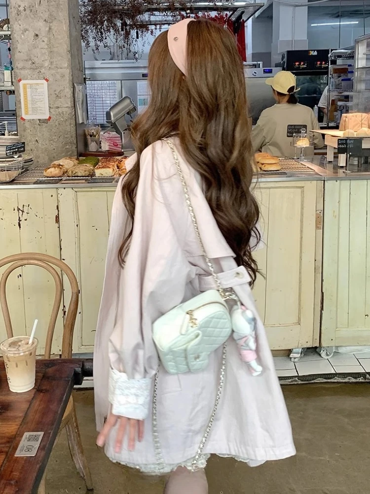 เสื้อโค้ทสีชมพูอ่อนสไตล์ฝรั่งเศสสำหรับฤดูใบไม้ร่วง ดีไซน์ลูกไม้หวานๆ สไตล์ Y2K เสื้อแจ็คเก็ตผู้หญิง ดีไซน์เกาหลีสุดชิค  เสื้อผ้ายอดนิยม