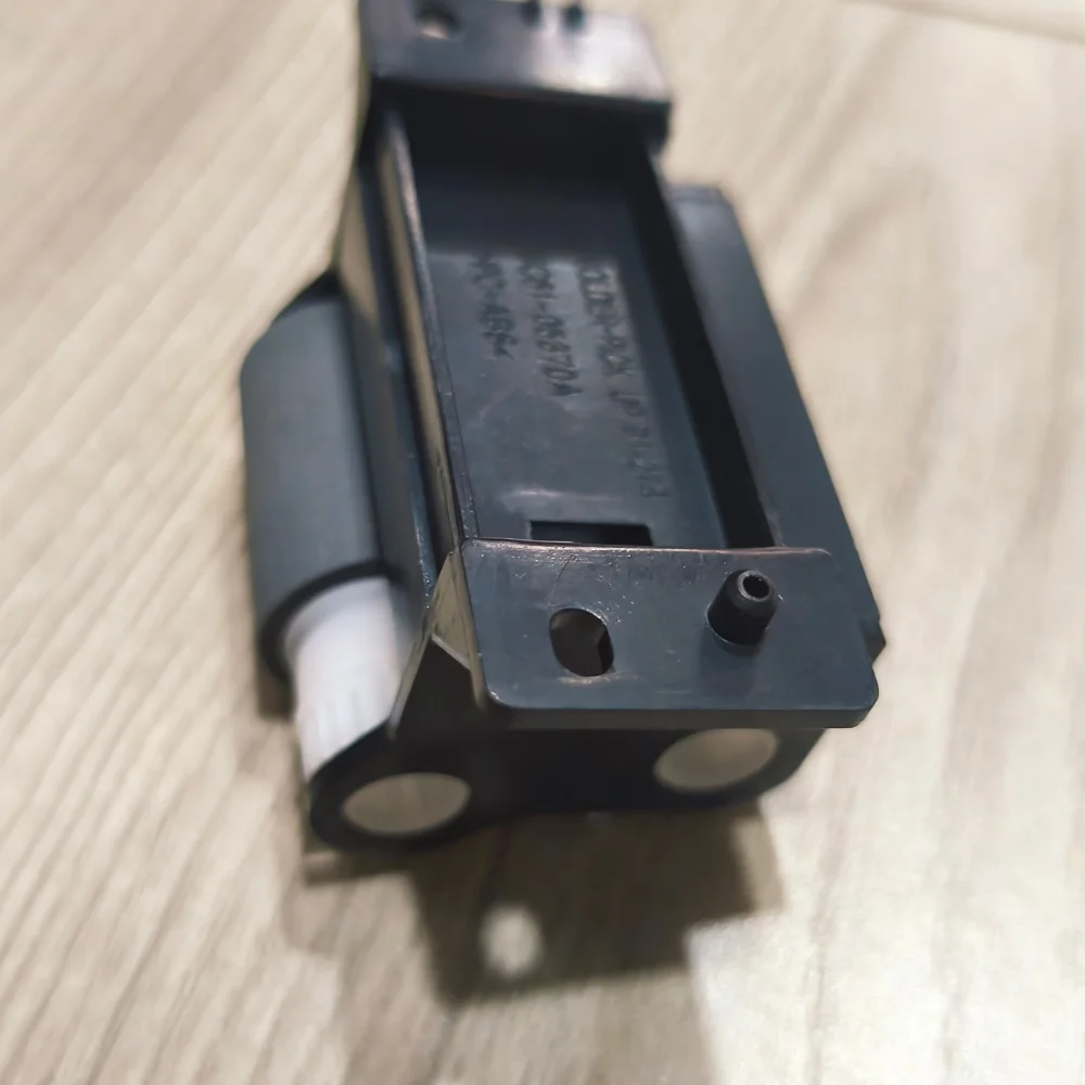 

1X JC93-00673A Ролик подачи захвата для SAMSUNG C1810 C1860 C2620 C2670 C2680 C3010 C3060 CLP415 CLP475 CLP680 CLX4195 CLX6260