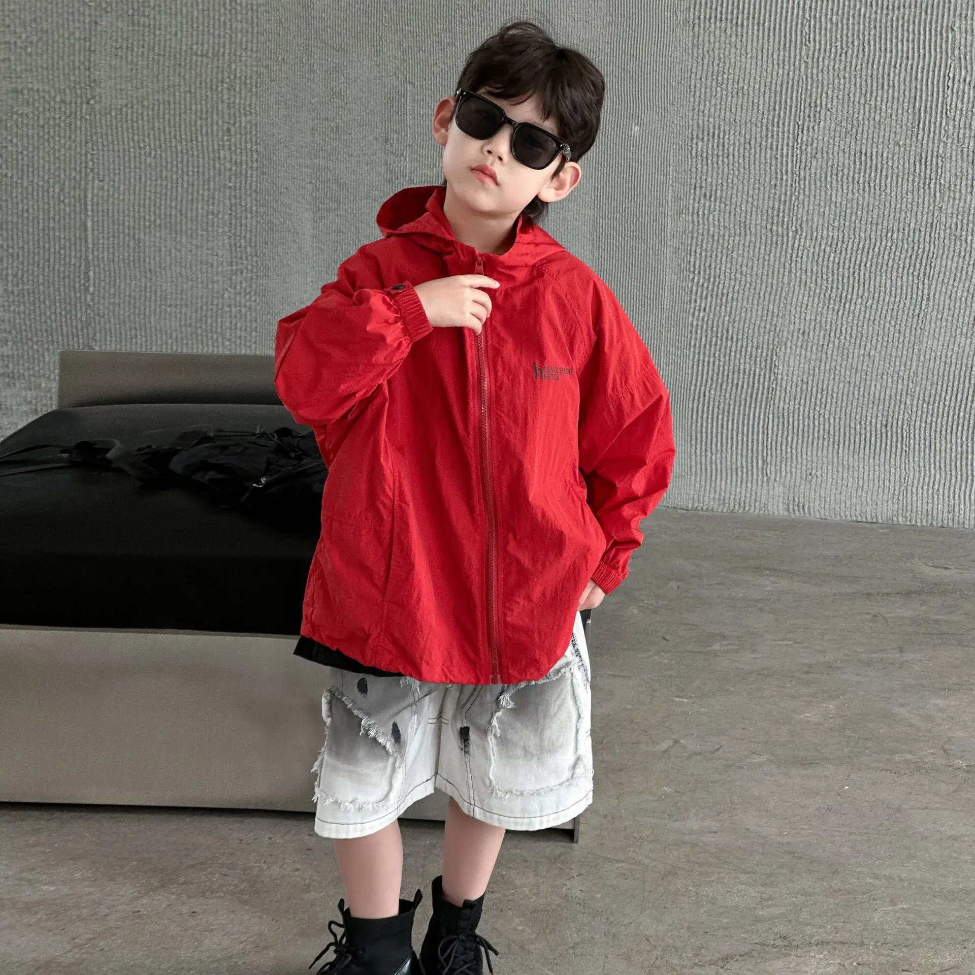 

2025 New Boys' Athleisure Thin Jacket Hooded Assault Jacket Children's Clothing