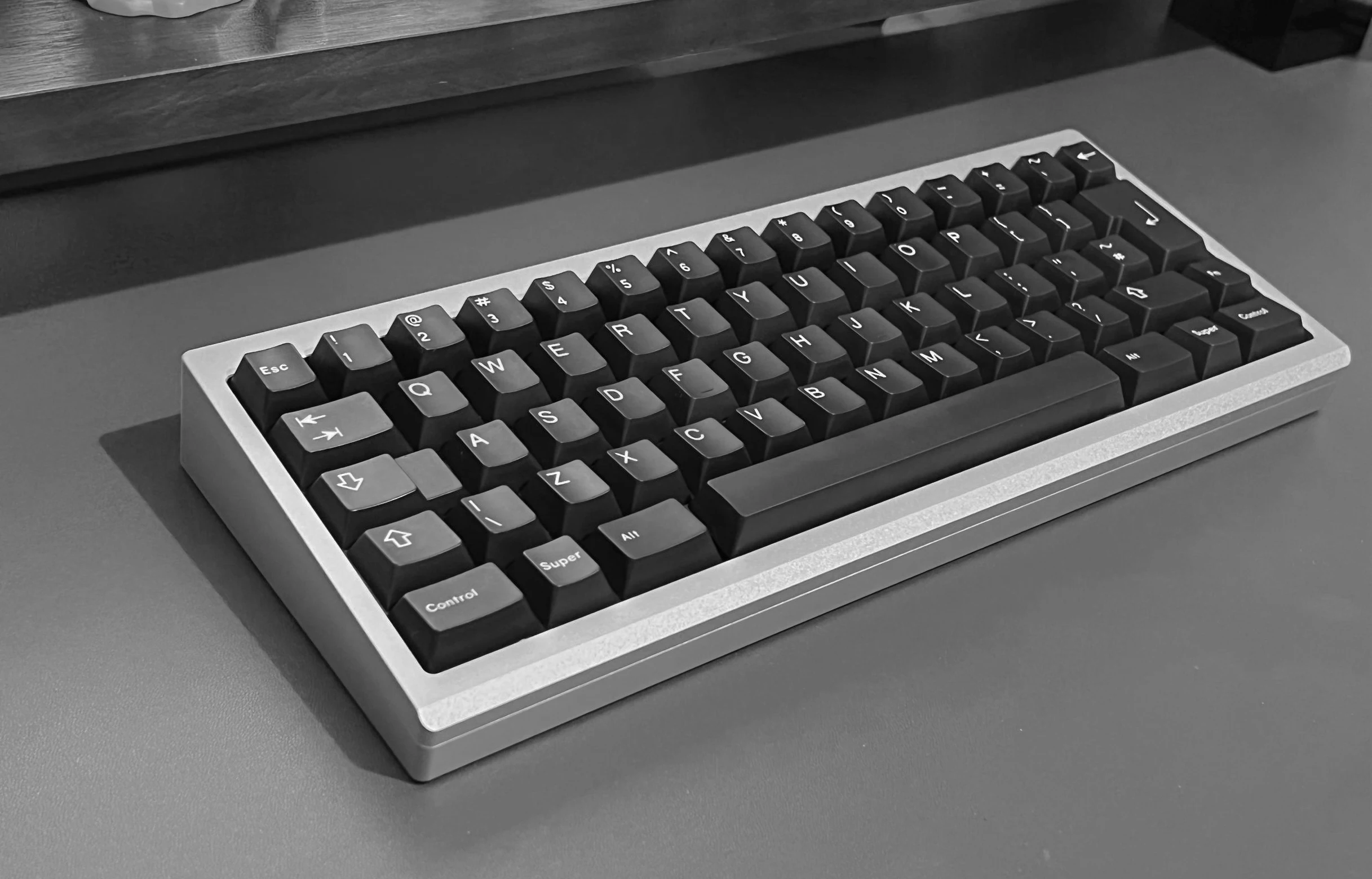 Geekark WOB White On Black DYE SUB PBT Cherry Profile Keycaps Five-Sided Dye-Sub Black Keycaps Kits For Mechanical Keyboard