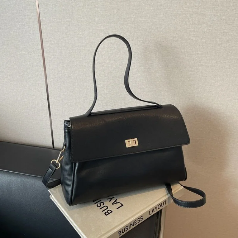 

Модный мини-клатч с модным дизайном логотипа для показа суперзвезд и ежедневного использования