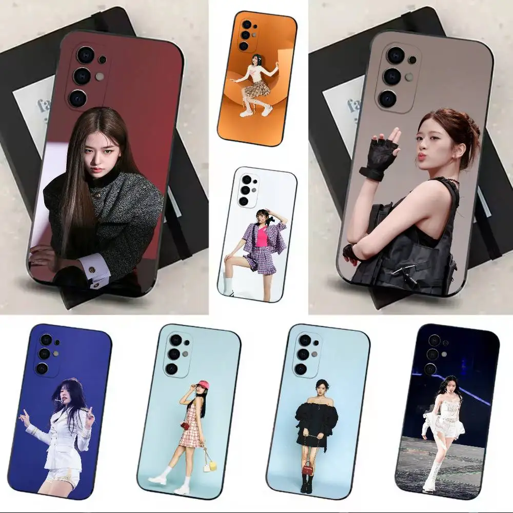 a cute A-An Y-Yujin Tall Queen Phone Case Soft Black For Samsung S24,S21,S22,S20,S23,S30,Ultra,S20,Plus