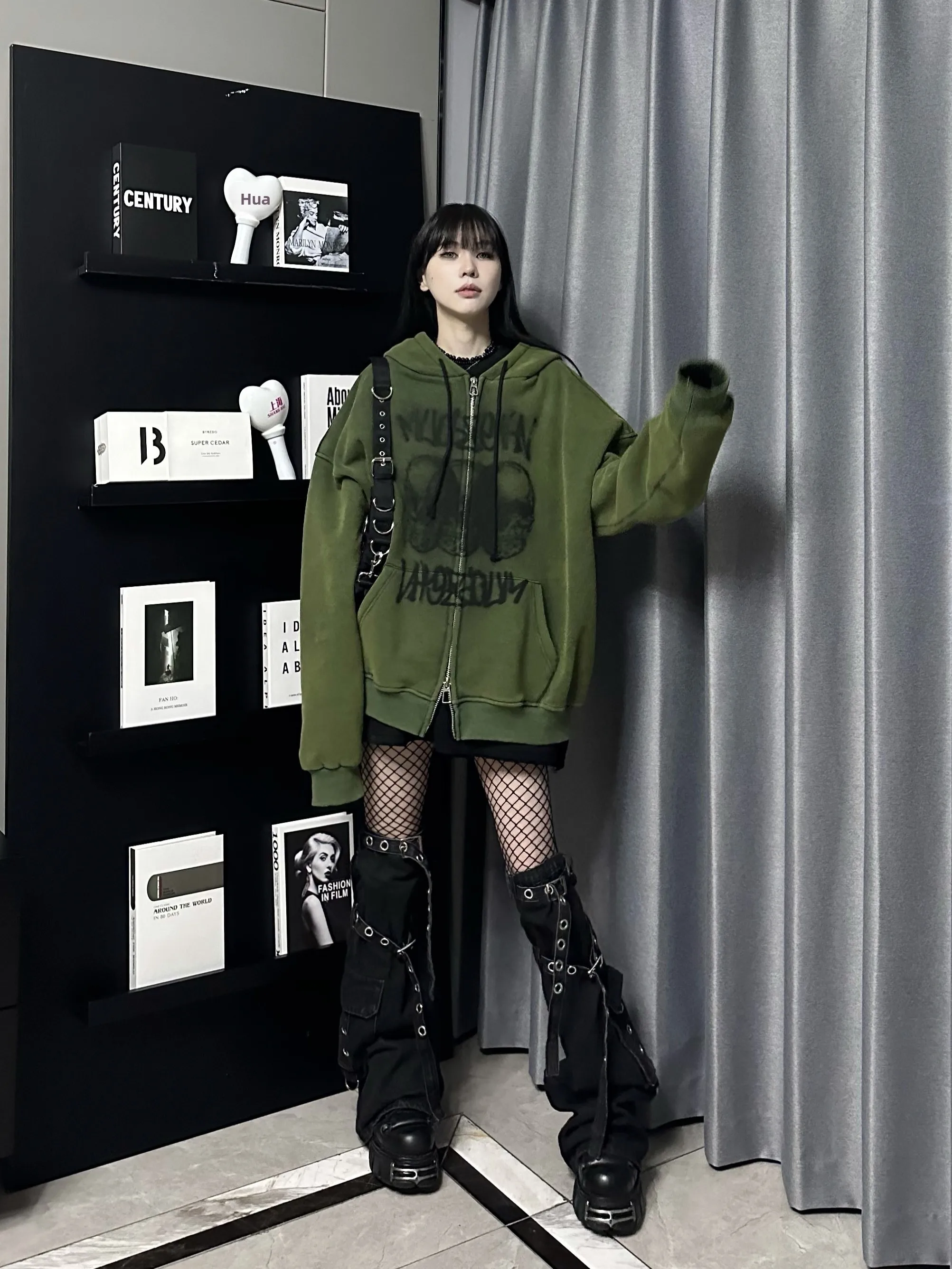 

PILIZHIHUA Original Waed Faded Punk Skull Blur Print Толстовка на молнии с капюшоном Street Sle Long Sve Fce Женская куртка