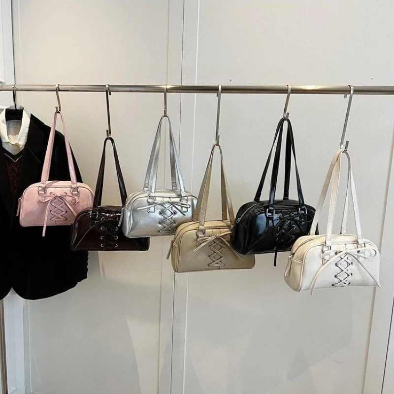 

Luxury Women's Shoulder Bag Made Of Premium Leather Featuring Classic Paris Inspired And Paris Neat Look ​