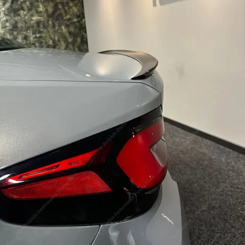 BMW G30 F90 뒷 트렁크 립 스포일러 5 시리즈 520d 520i 530i 530d 540i M550i M550d M5 뒷 트렁크 테일 윙 바디 키트 2017-2023