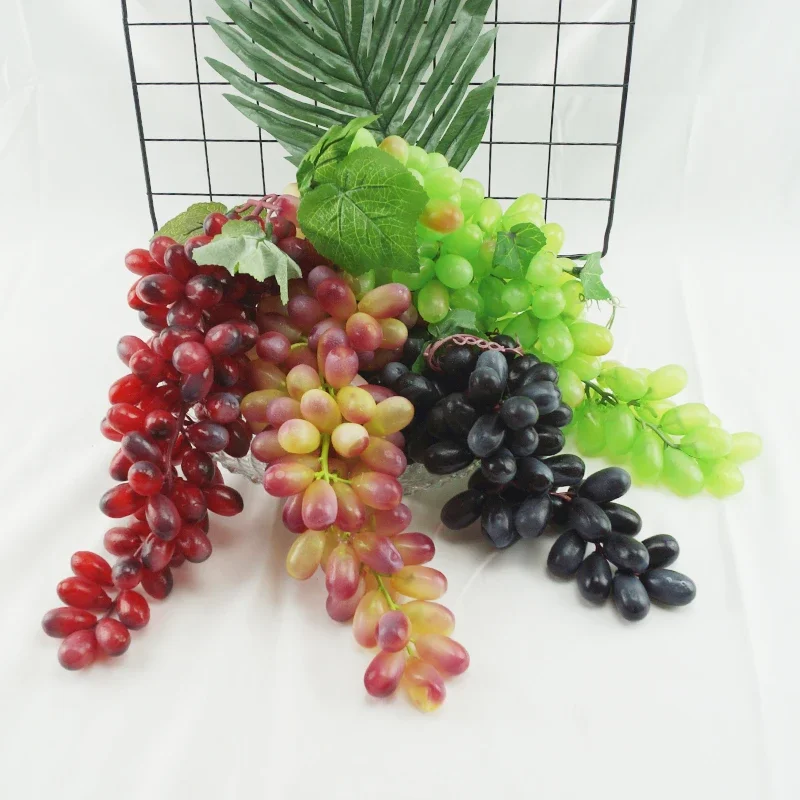 A Bunch of Artificial Fruit Grapes High Simulation Plastic Lifelike Grapes Home Wedding Party Garden Decor Mini Simulation Fruit