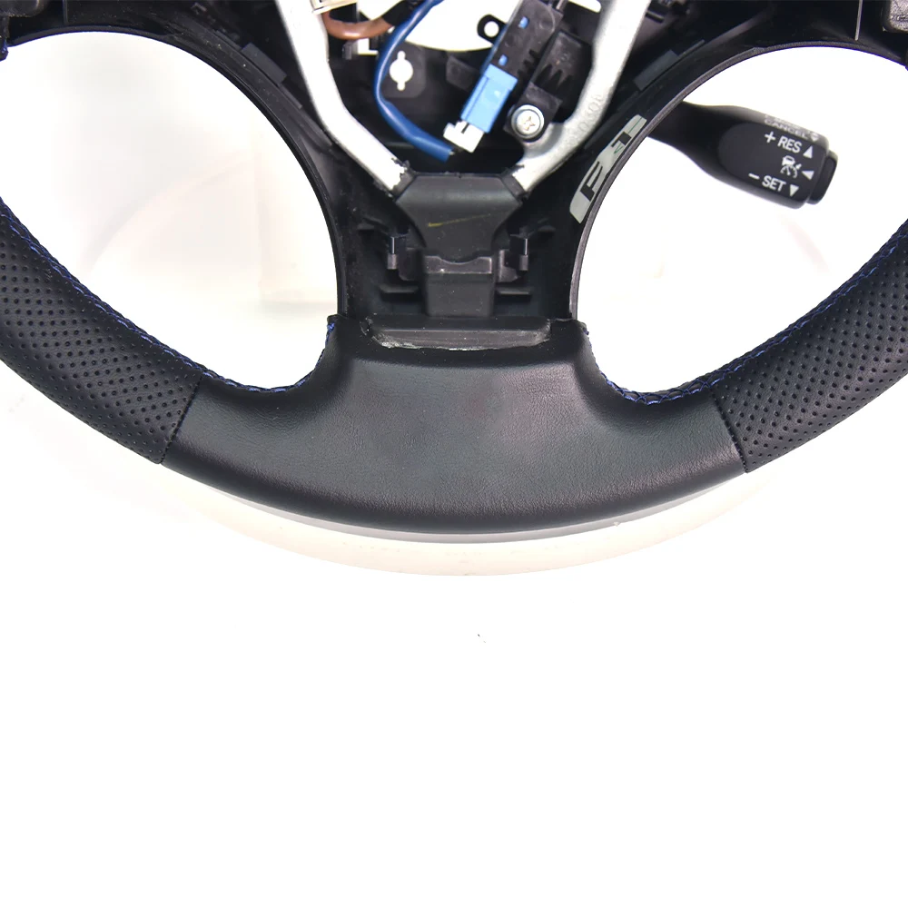 Suitable for Lexus Old IS Modified Forged Carbon Fiber Steering Wheel Assembly Suede Perforated Leather Customized Upgrade