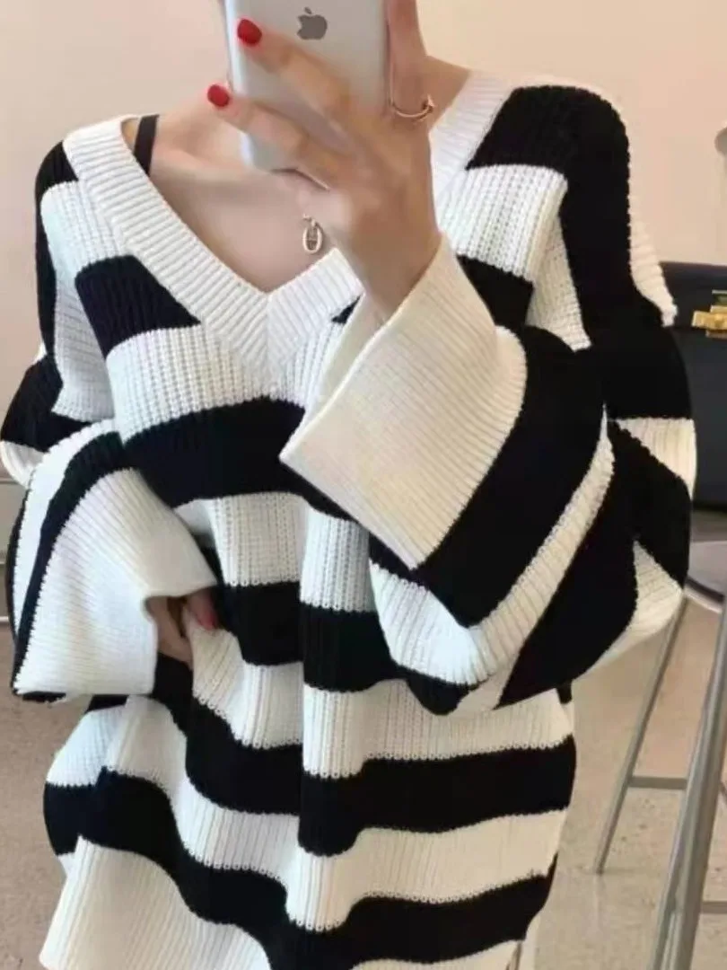 

Retro Striped Knitwear Women's Ele V-ne Side Slit oulder-baring Long Sve Mid-length Sweater Sweet Loose Batwing Sl...
