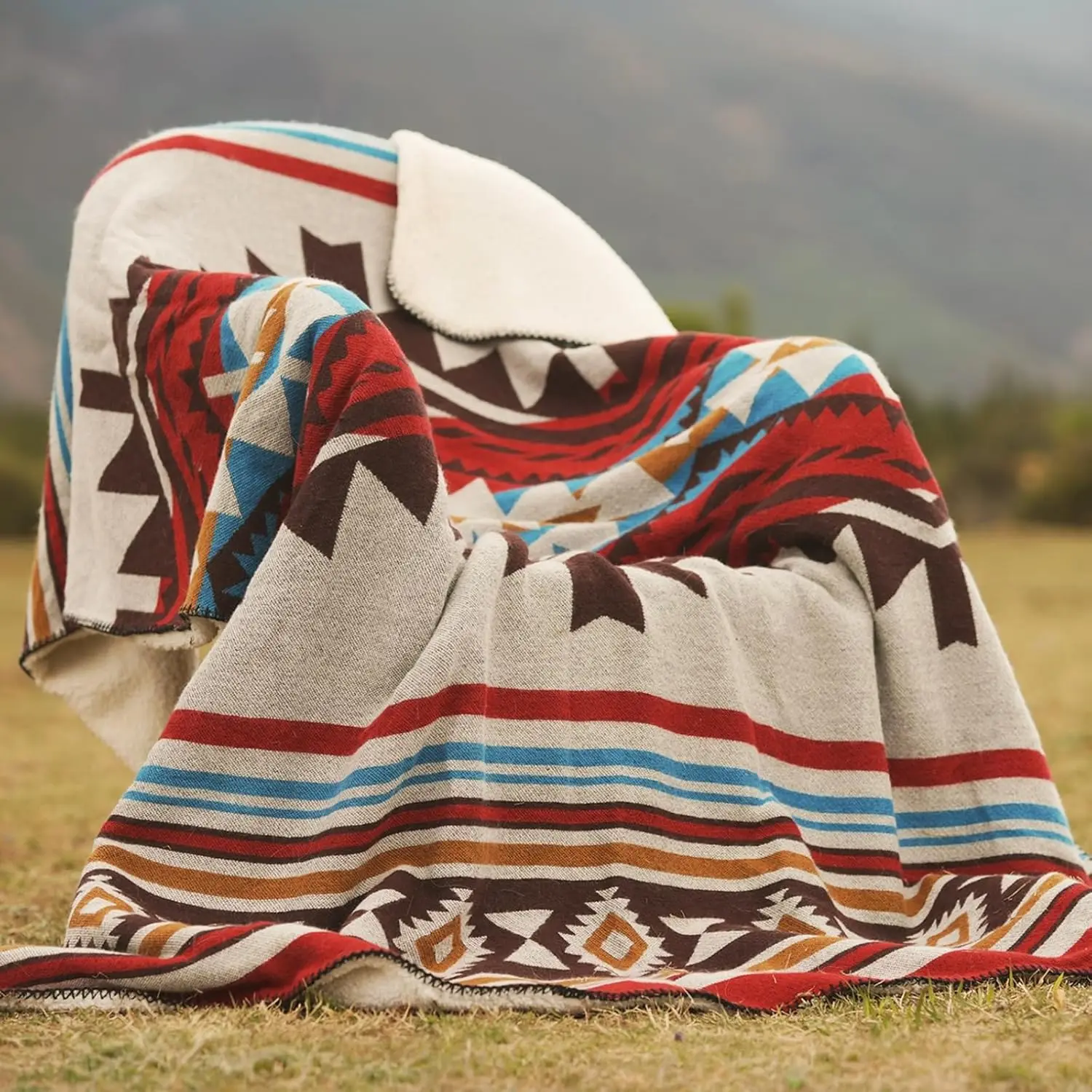 

Throw Blanket With Soft Sherpa Lining, Traditional Southwestern Navajo Tribal Style Warm Throw For Camping, Outdoor, Cozy Boho