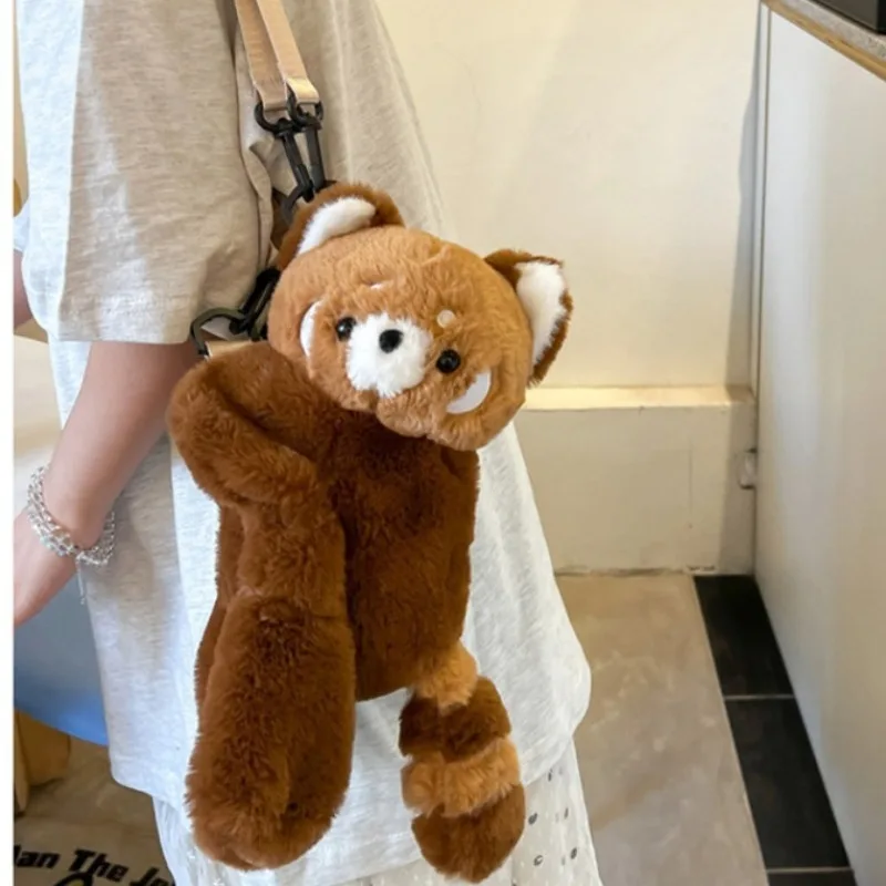レッドパンダぬいぐるみバックパックかわいいぬいぐるみ人形女性クロスボディファー柔らかいショルダーバッグキャンプ旅行パーティー女性の誕生日ギフト